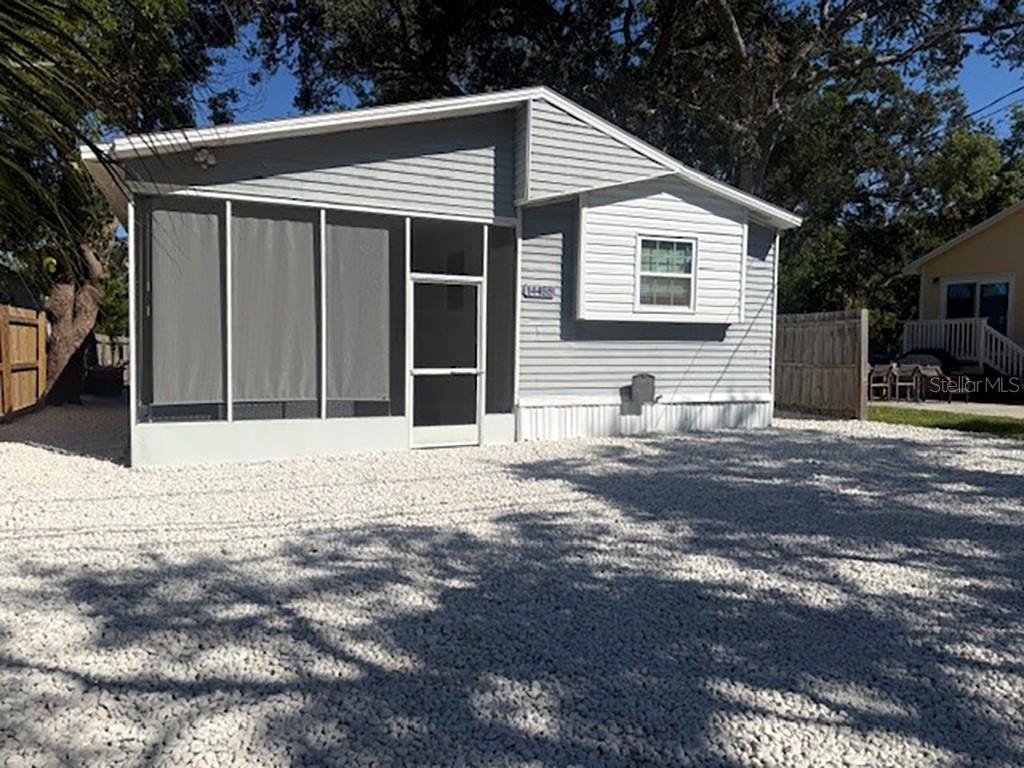 YACHTHAVEN ESTATES 1ST ADD - Residential Lease
