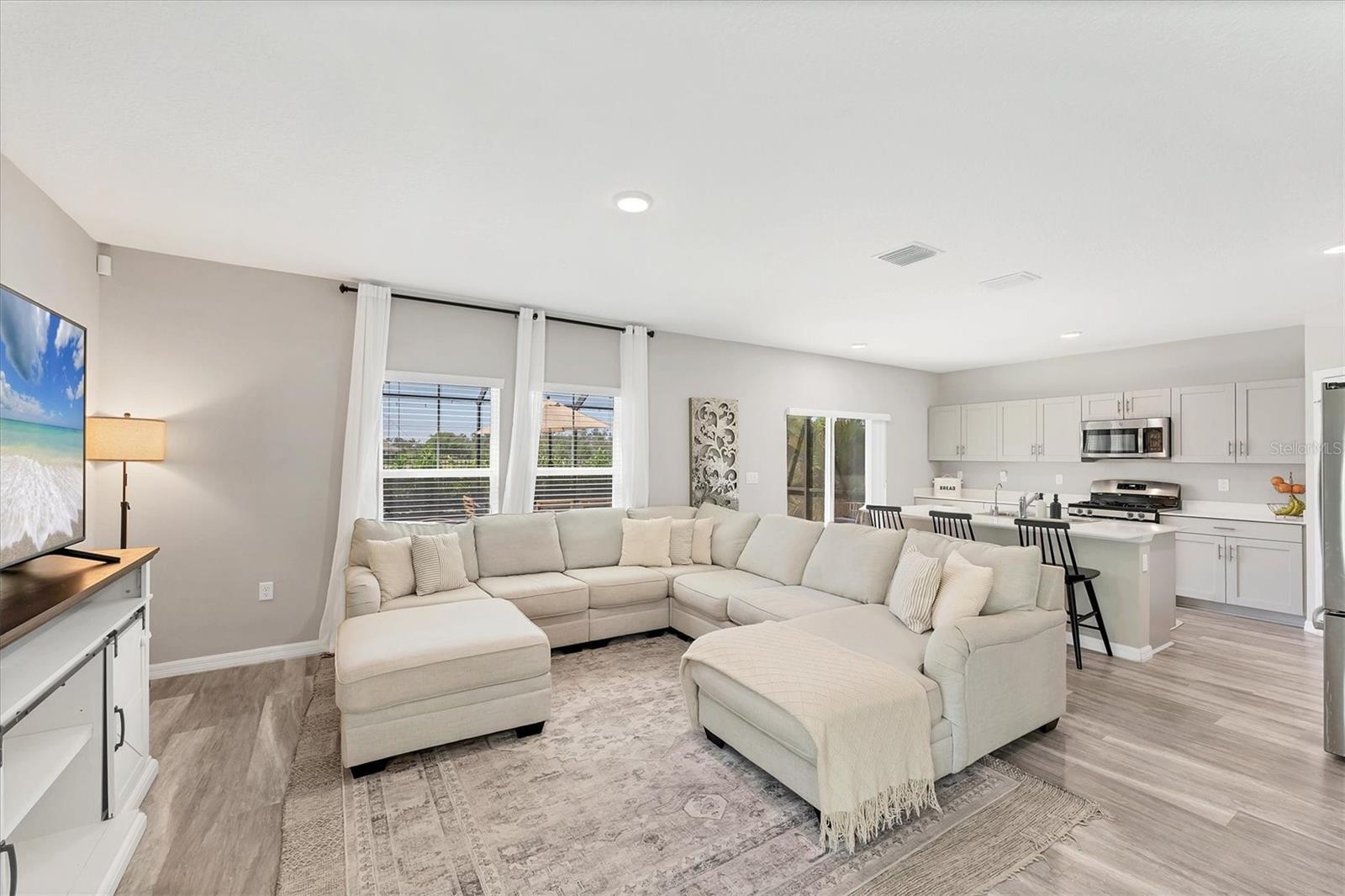 13013 OAK HILL WAY