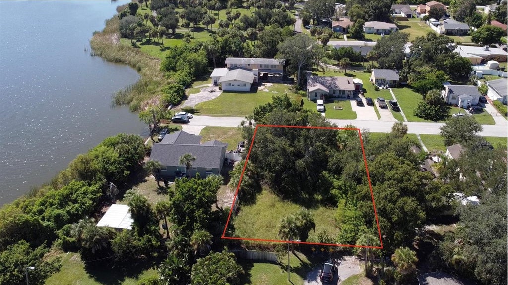 Photo of 2740 18th Street S, St Petersburg, FL 33712 (MLS # TB8553023)