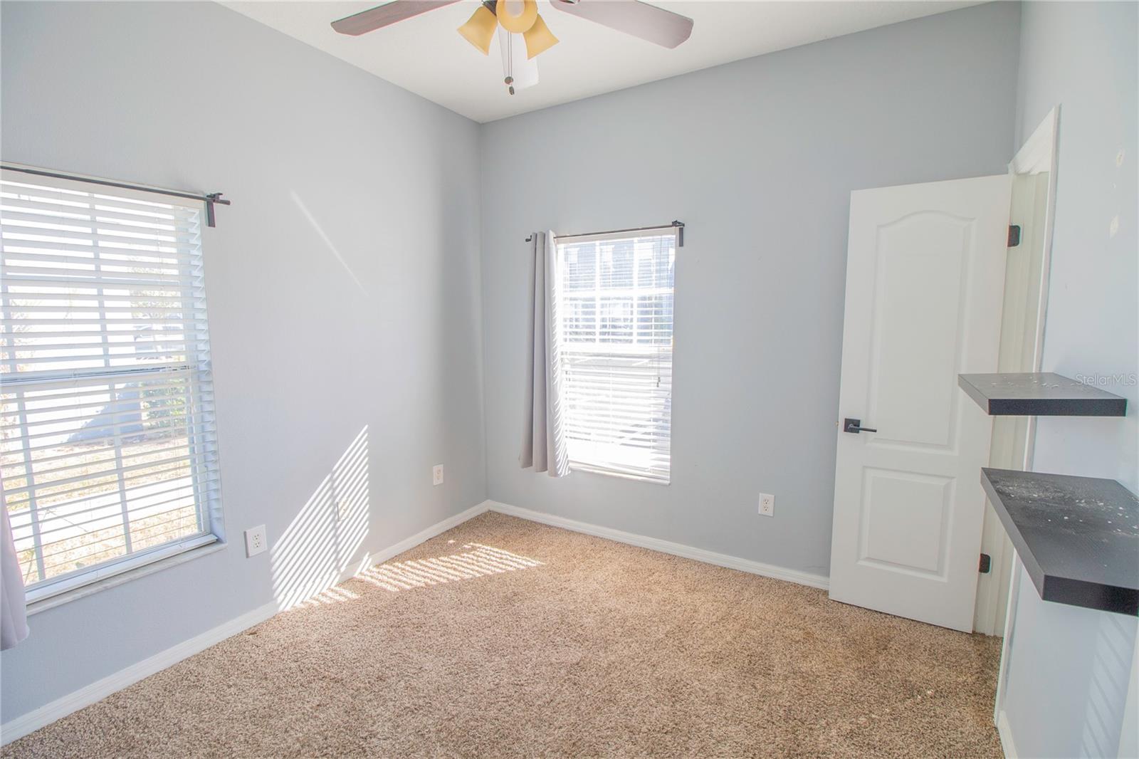 KINGS LAKE TWNHMS - Residential Lease