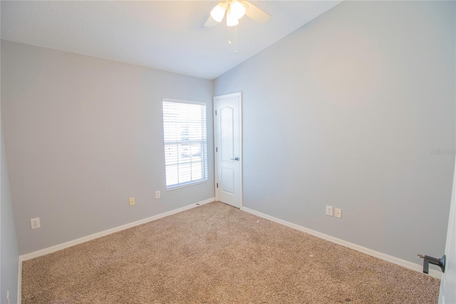 KINGS LAKE TWNHMS - Residential Lease