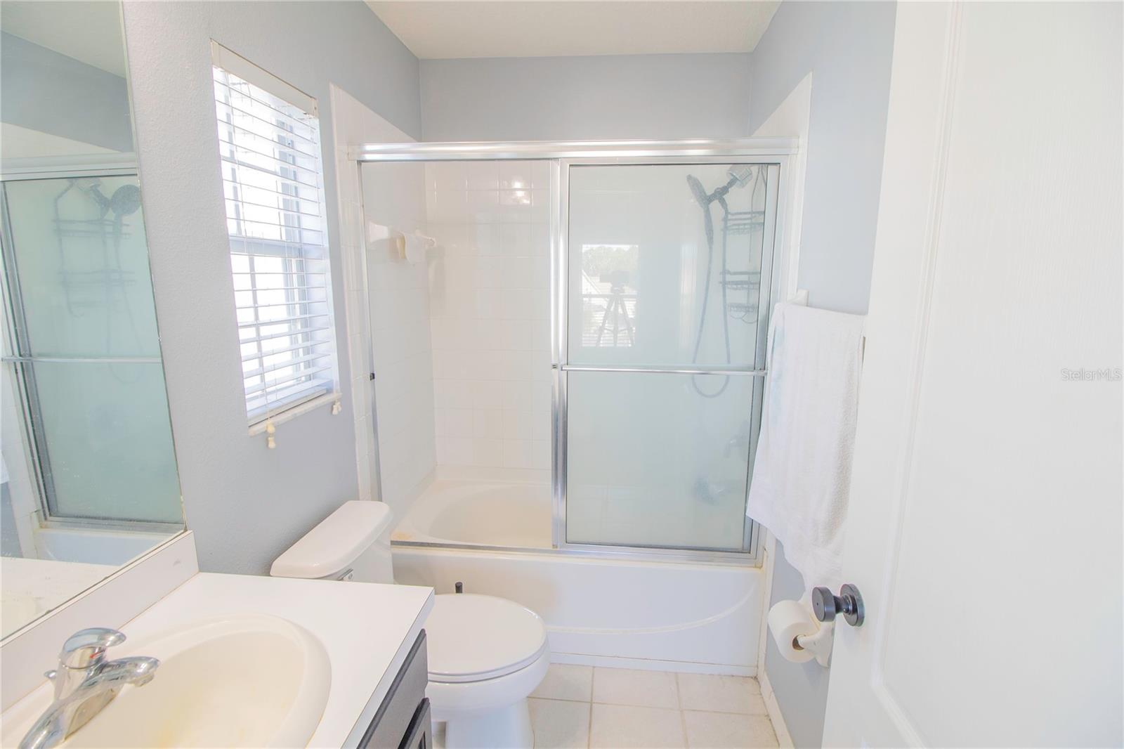 KINGS LAKE TWNHMS - Residential Lease