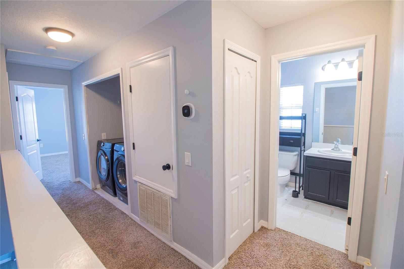 KINGS LAKE TWNHMS - Residential Lease