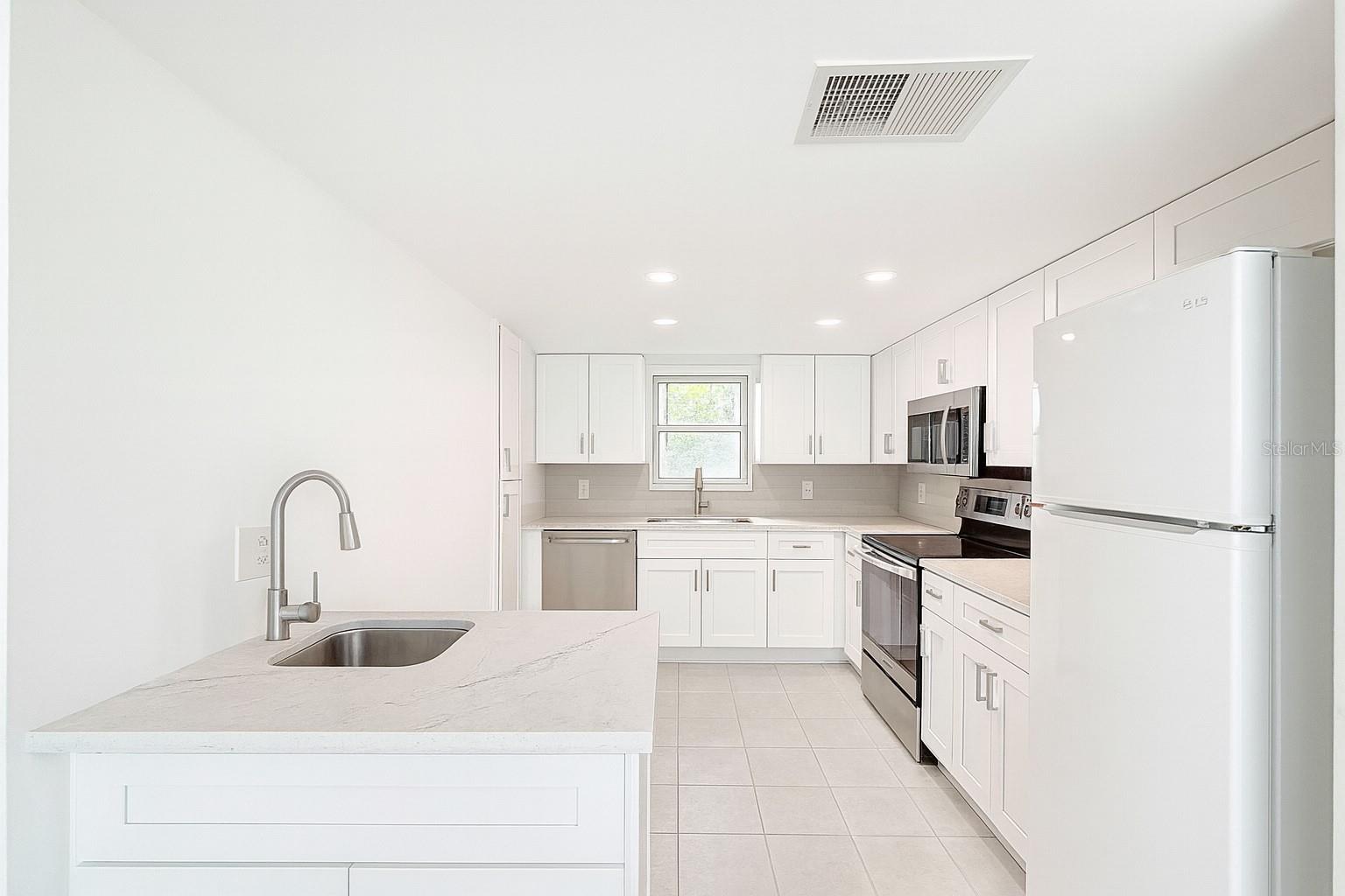 GULF FRONT LAGOON CONDO - Residential