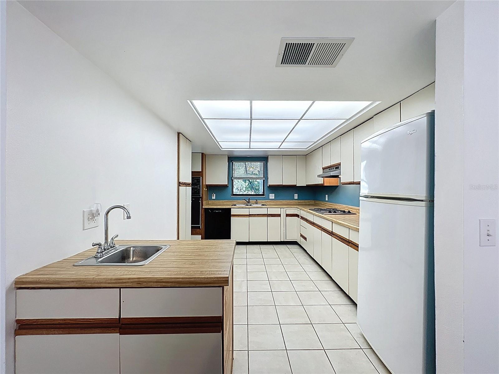 GULF FRONT LAGOON CONDO - Residential