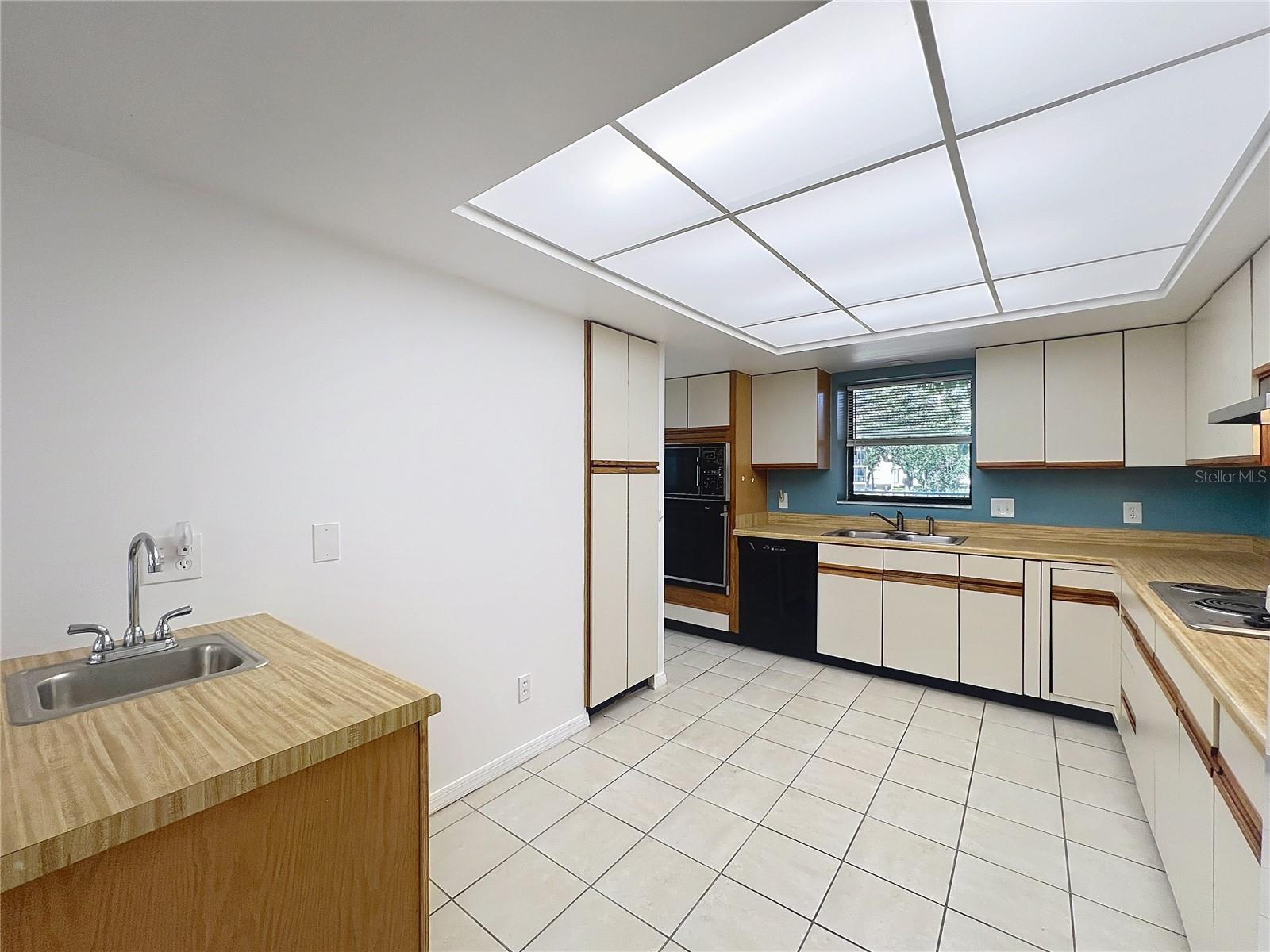 GULF FRONT LAGOON CONDO - Residential