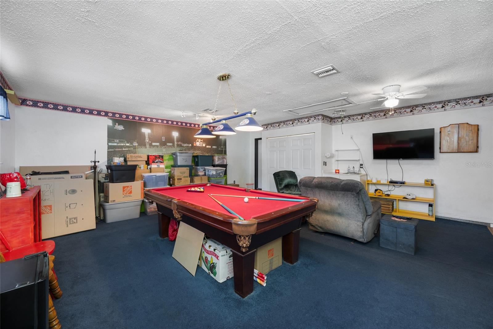 EAGLE CHASE - Residential