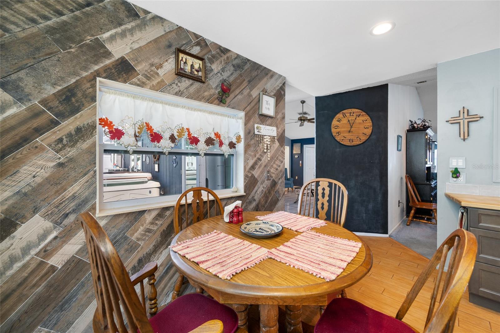 EAGLE CHASE - Residential