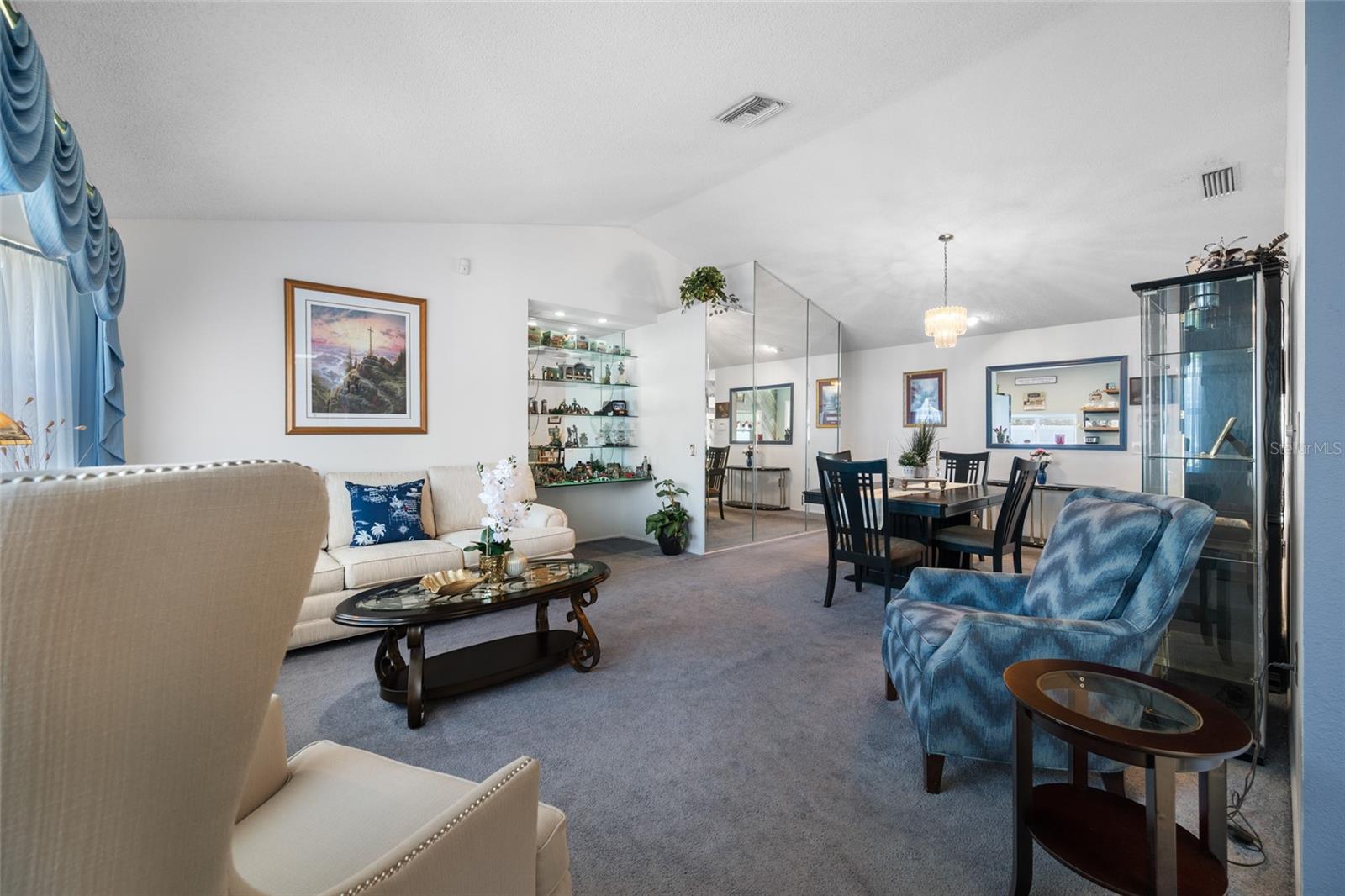 EAGLE CHASE - Residential