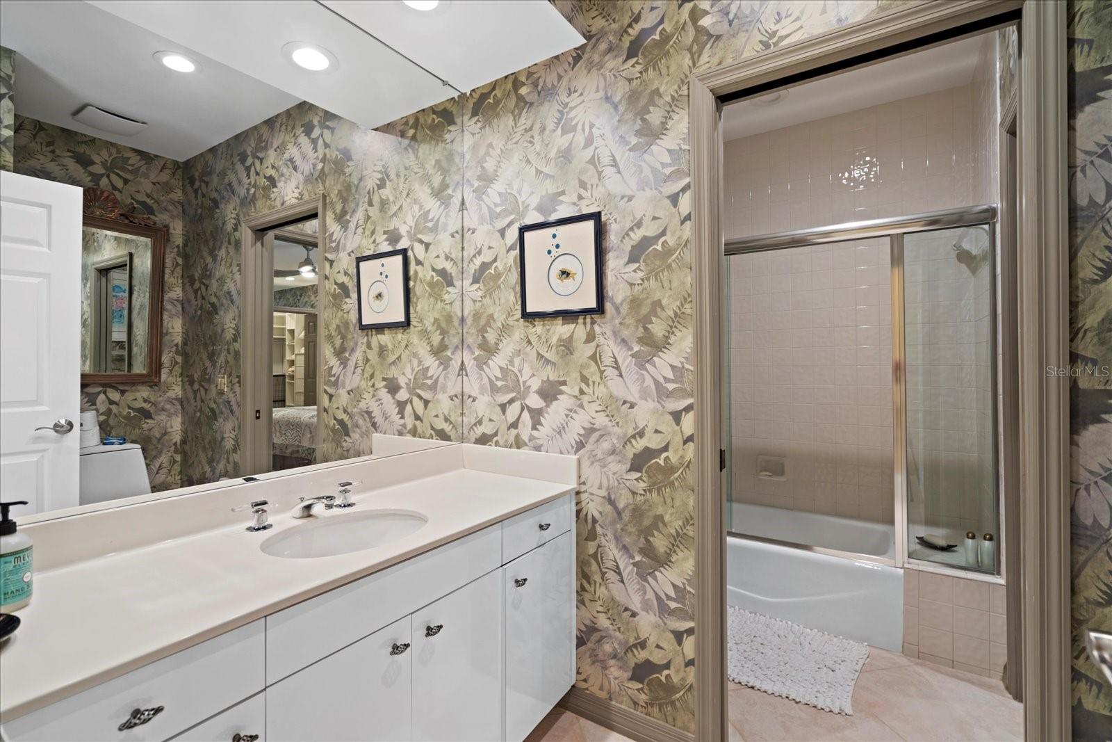 HARBOUR COURT - Residential Lease