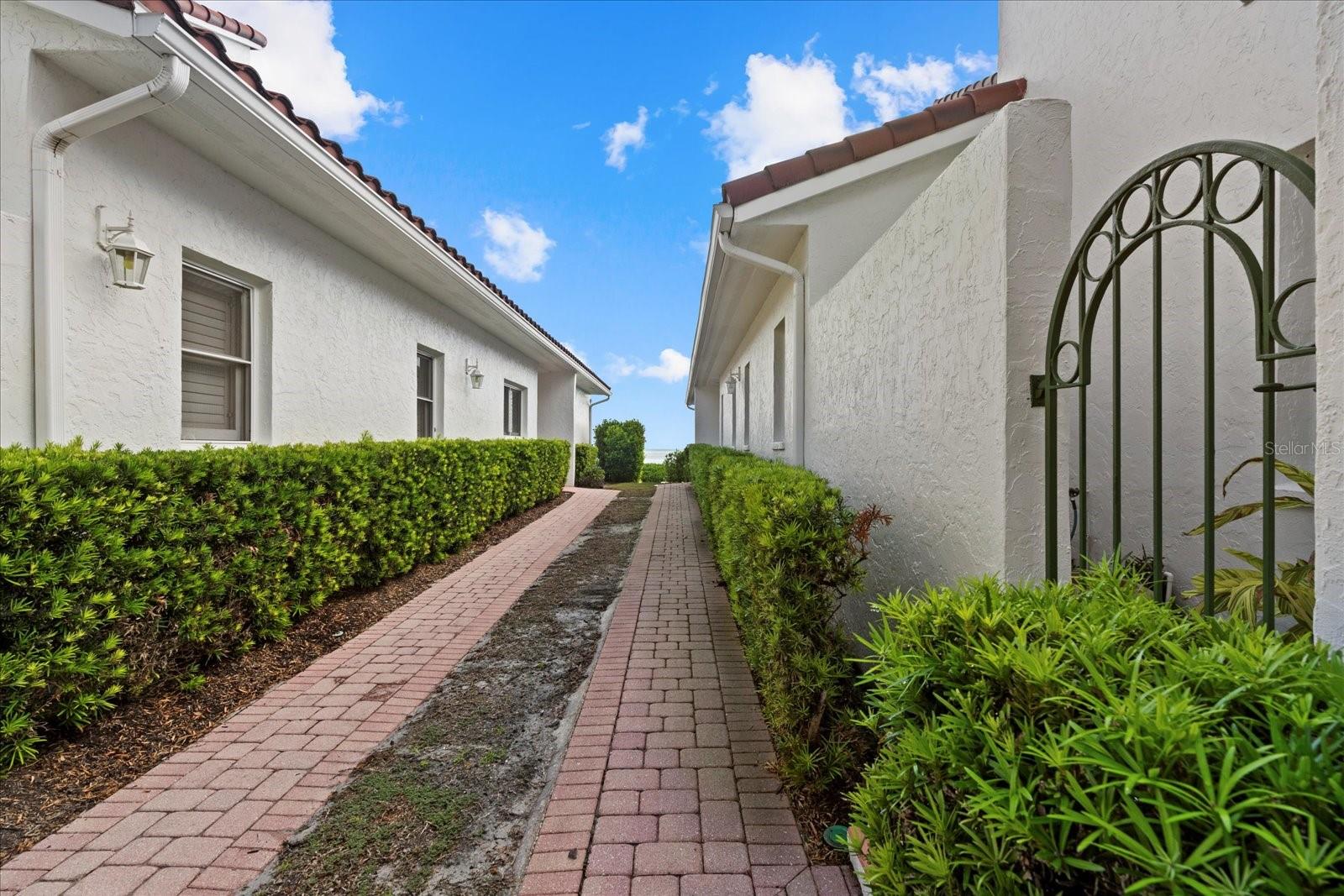 2254 HARBOUR COURT DRIVE