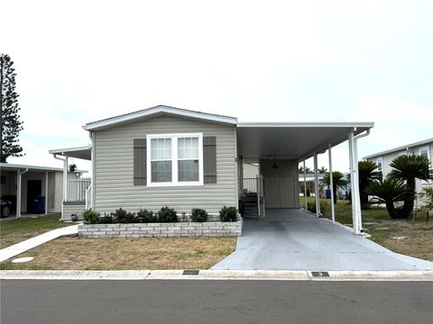 Photo of 3 Date Avenue, Bradenton, FL 34207 (MLS # A4692353)