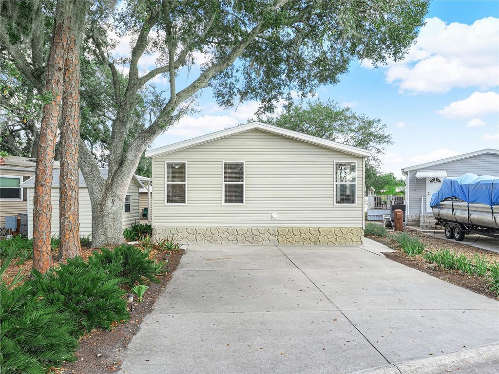 Photo of 8 Night Owl Circle, Lake Wales, FL 33898 (MLS # K4903118)