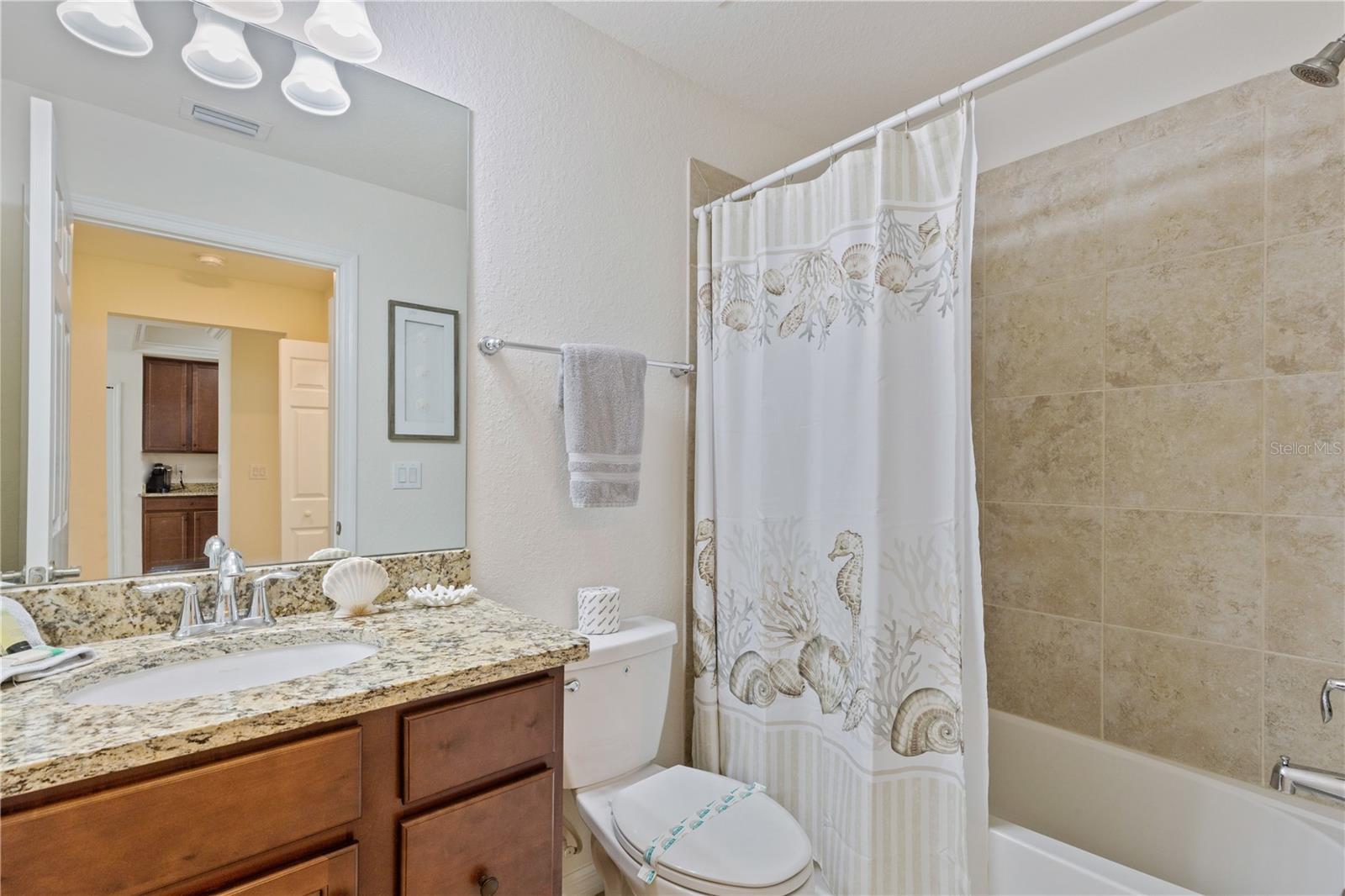 VERANDA I AT LAKEWOOD NATIONAL PH 5 - Residential Lease