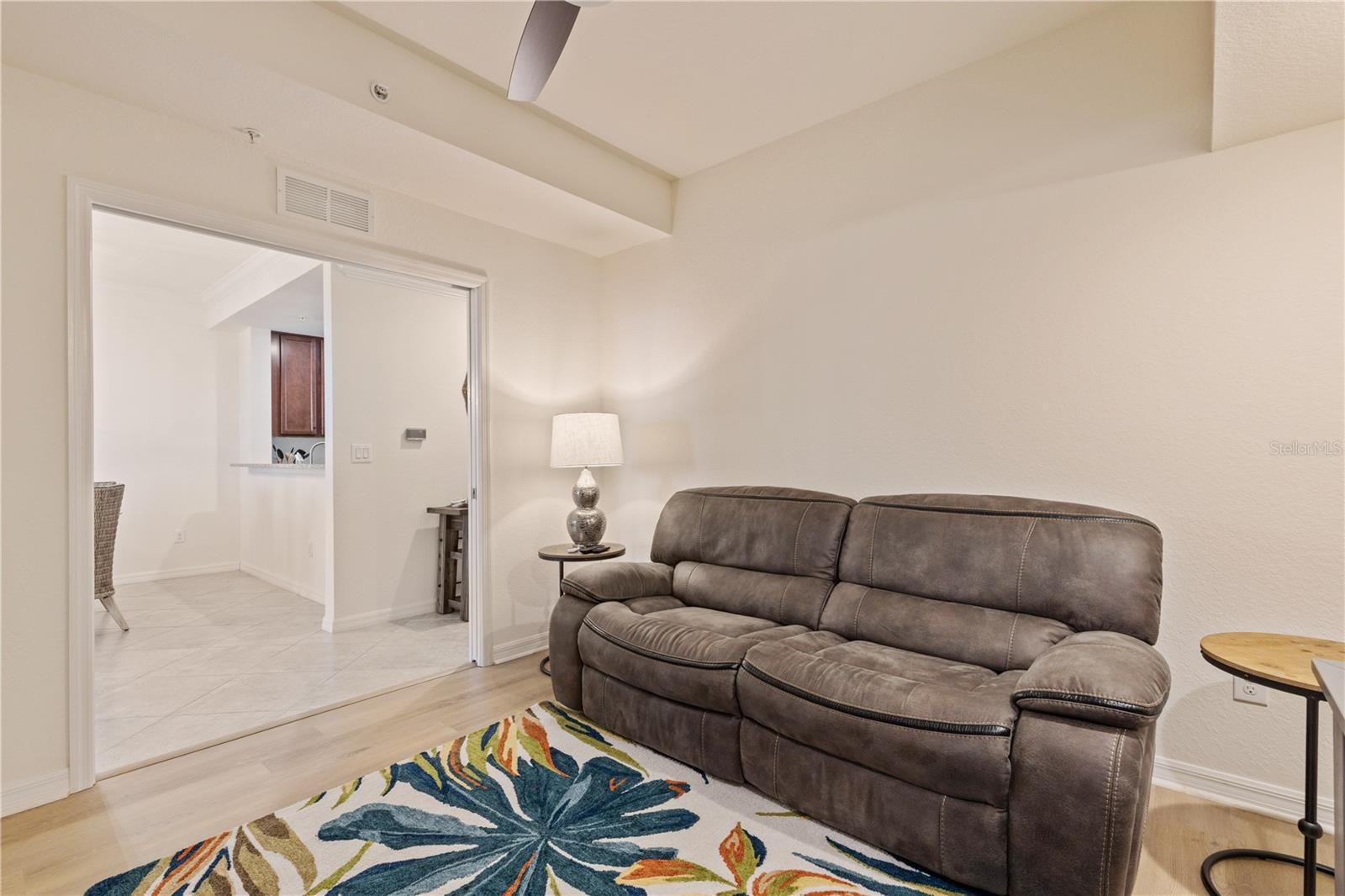 VERANDA I AT LAKEWOOD NATIONAL PH 5 - Residential Lease
