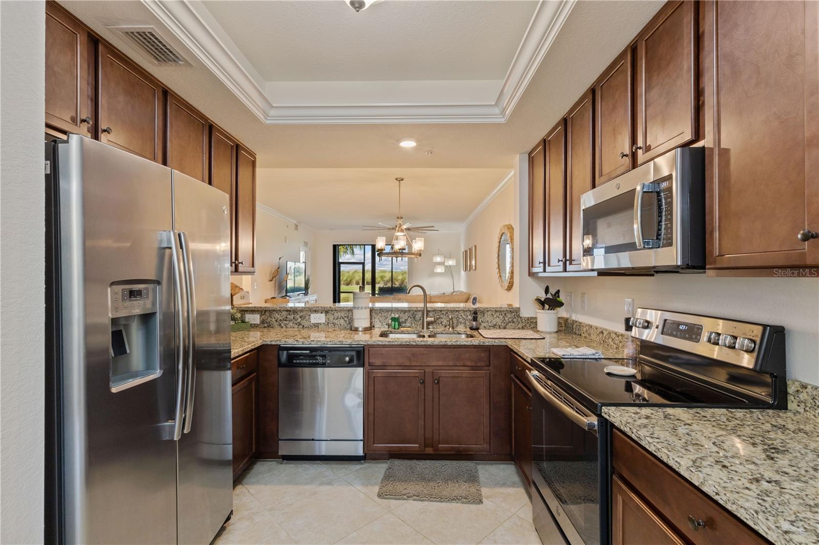 VERANDA I AT LAKEWOOD NATIONAL PH 5 - Residential Lease