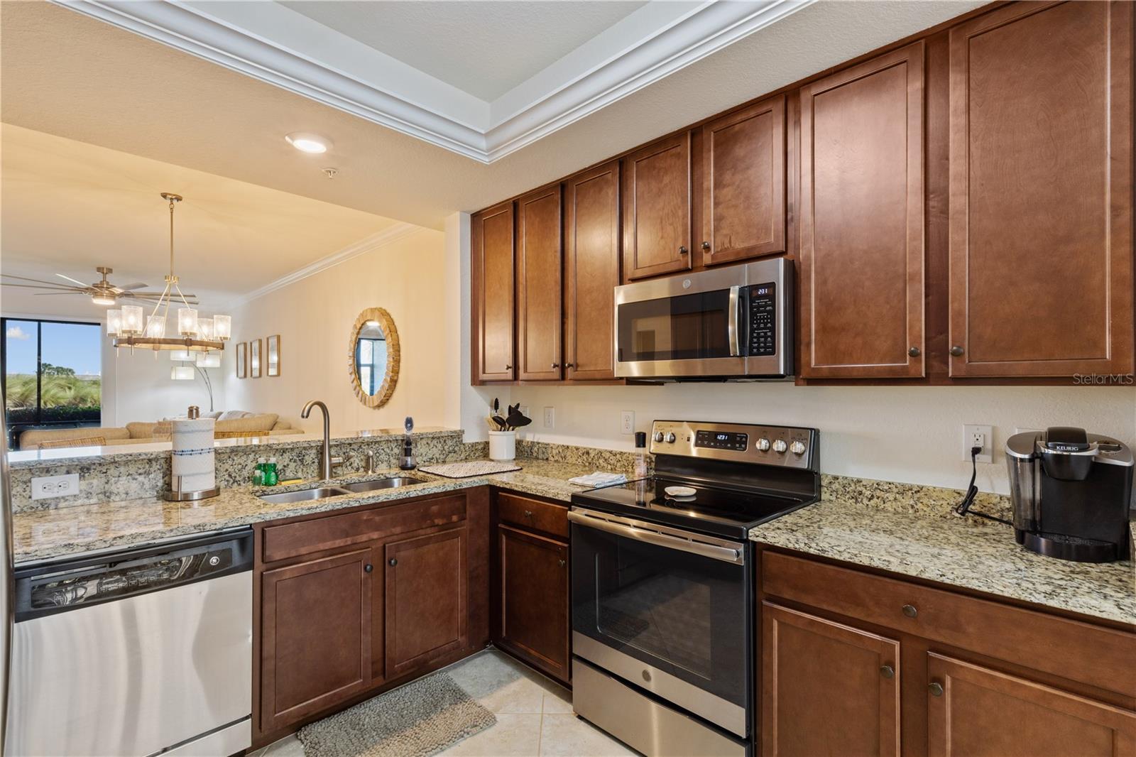 VERANDA I AT LAKEWOOD NATIONAL PH 5 - Residential Lease