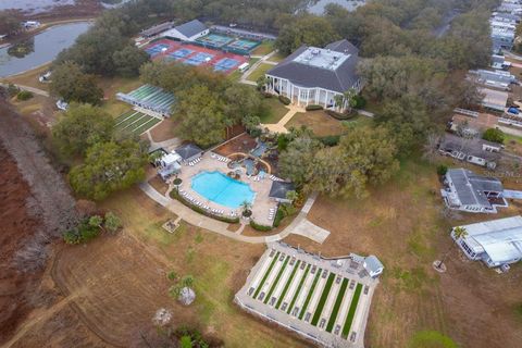 Tiny photo for 25741 Belle Helene, Leesburg, FL 34748 (MLS # S5144825)