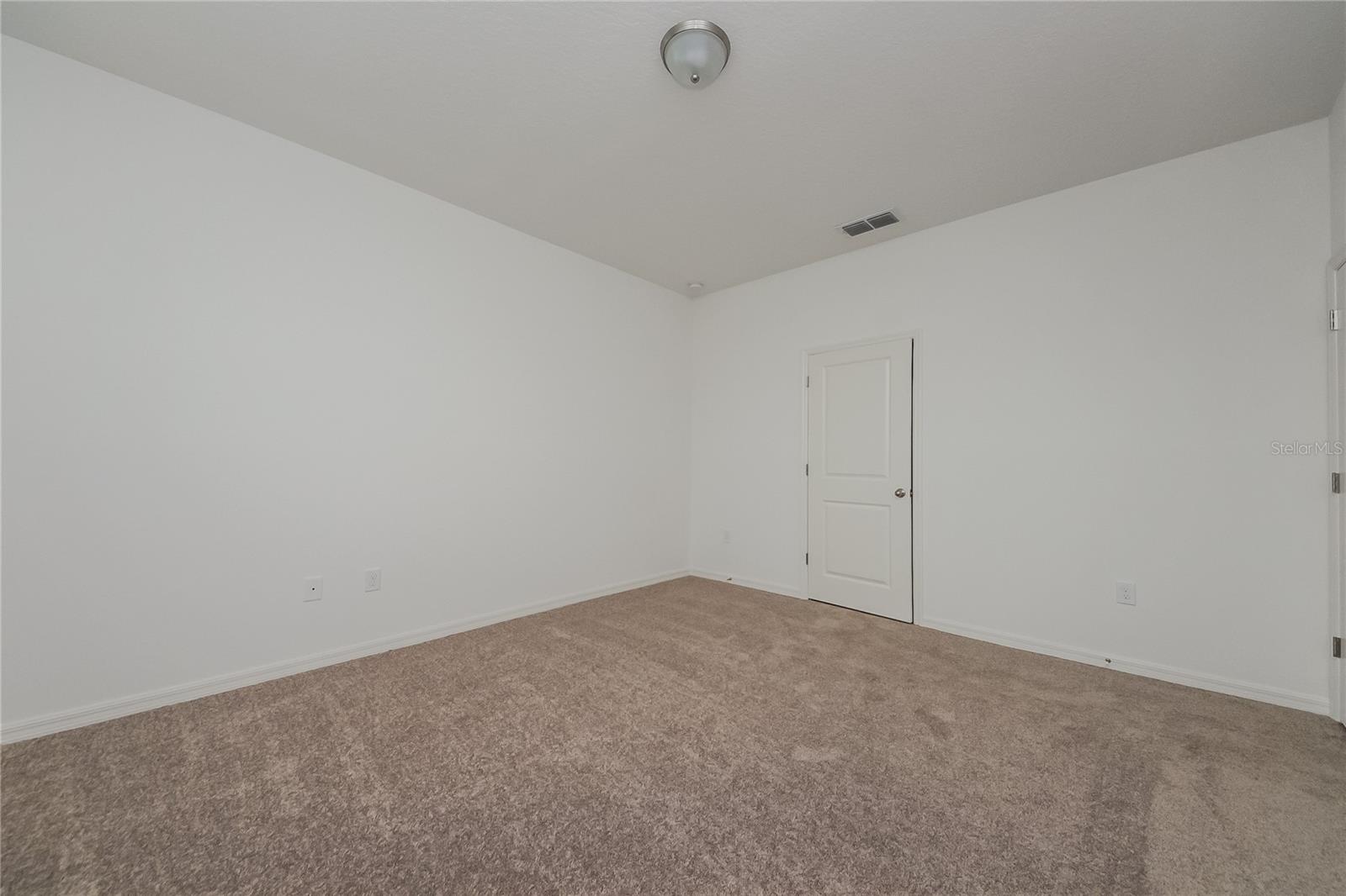 HIDDEN LAKE ESTATES - Residential Lease