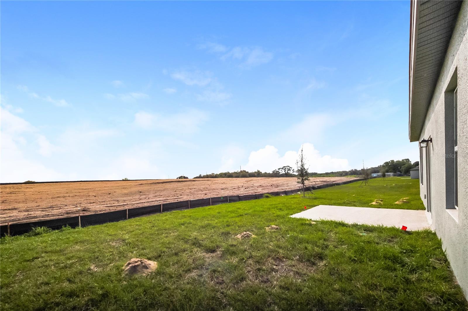 HIDDEN LAKE ESTATES - Residential Lease