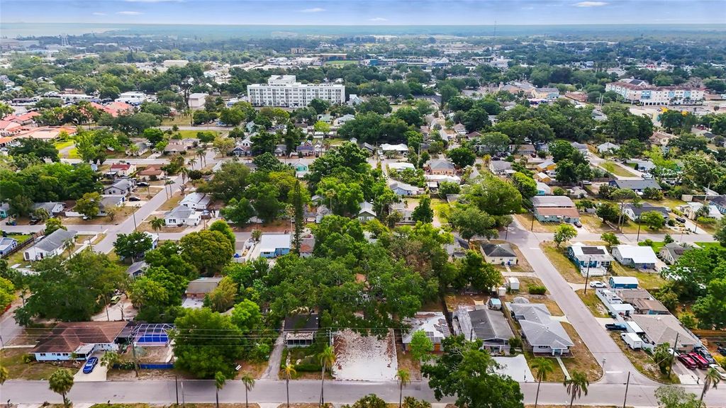 Photo of 1419 18th Street W #W, Bradenton, FL 34205 (MLS # A4691851)