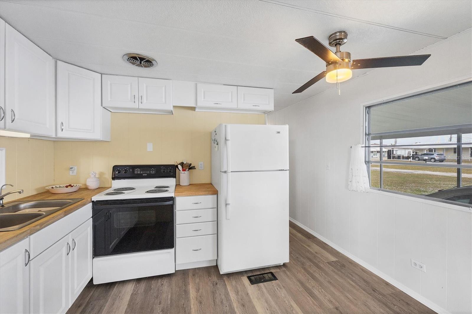 TIDEVUE/DE SOTO COMMUNITY UNIT ONE - Residential