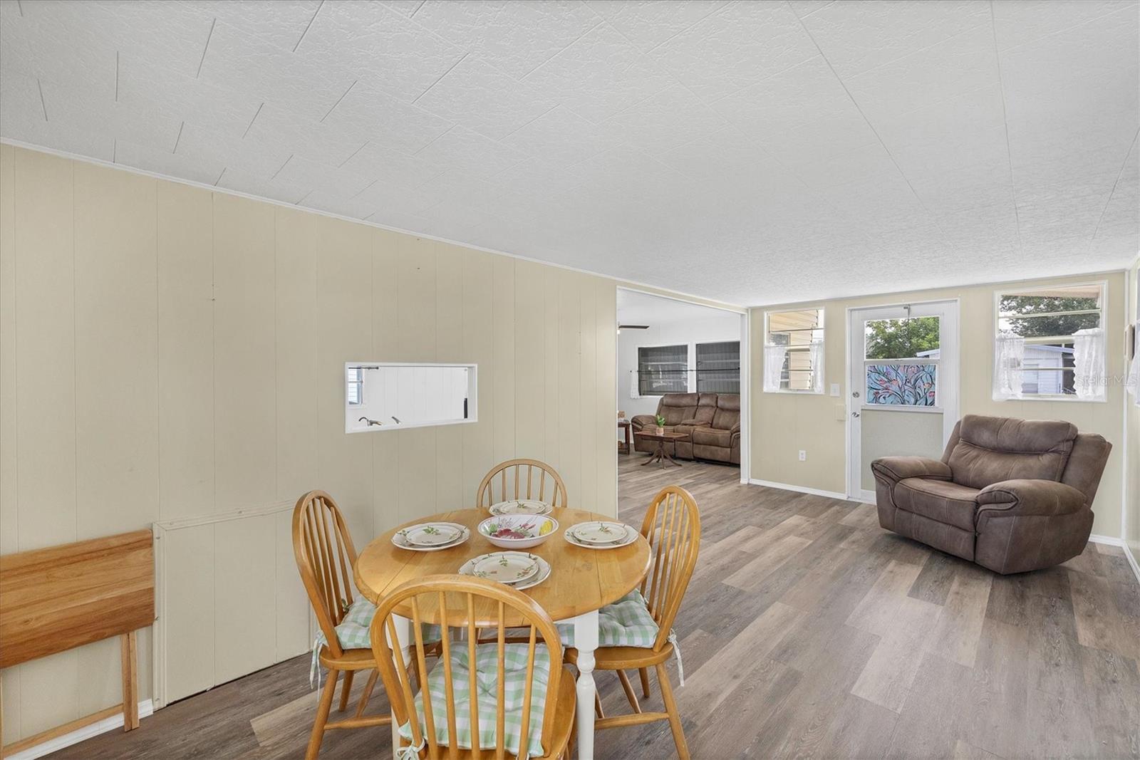 TIDEVUE/DE SOTO COMMUNITY UNIT ONE - Residential