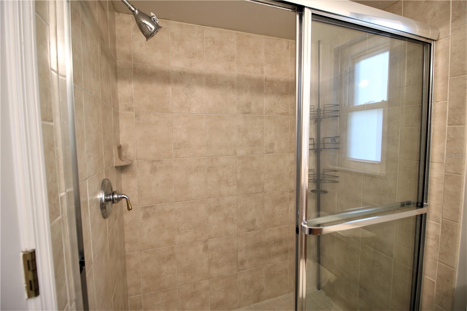 NORTHWOOD ESTATES-TR C - Residential Lease