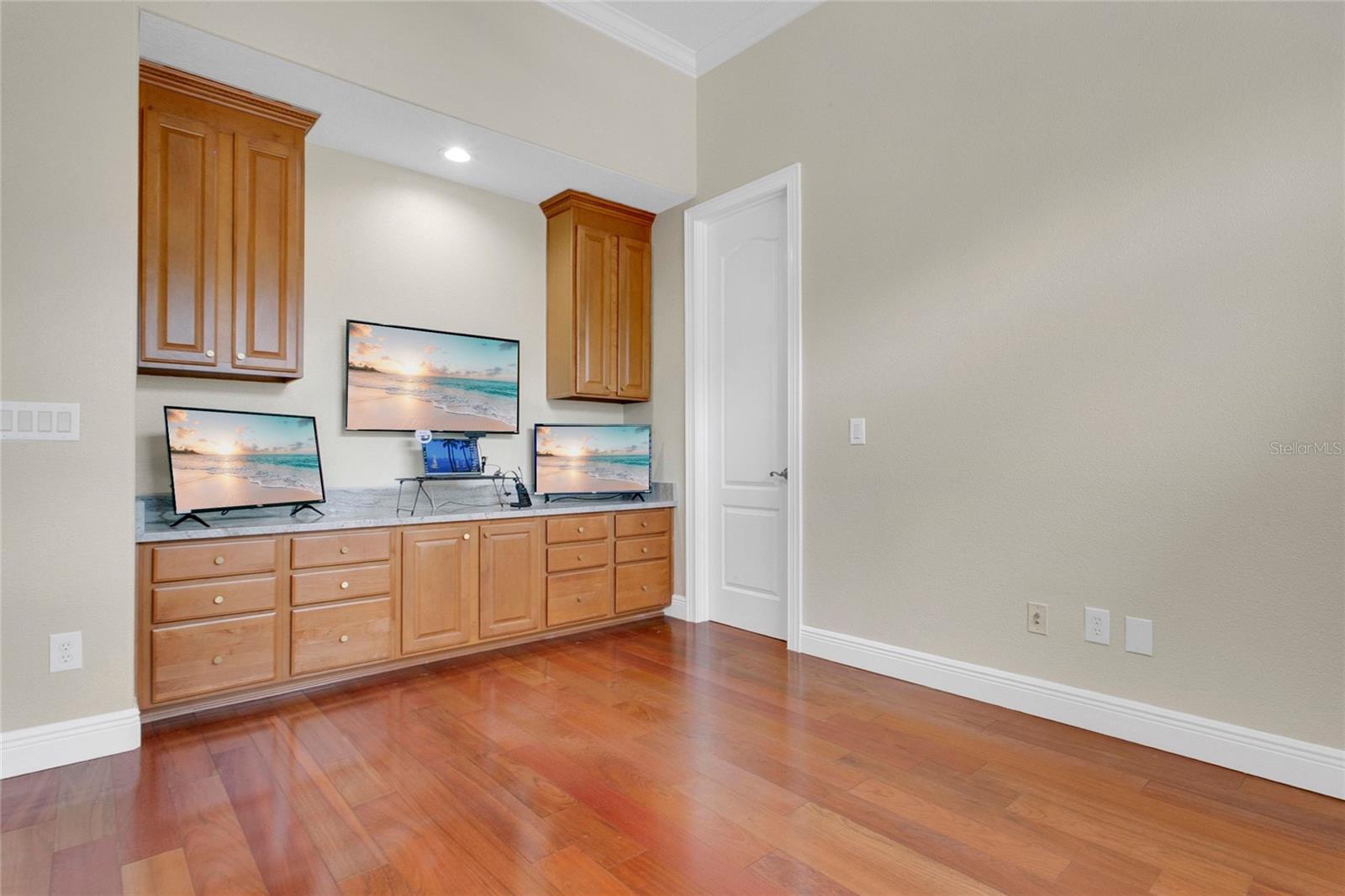 BUCKINGHAM ESTATES PH 2 - Residential