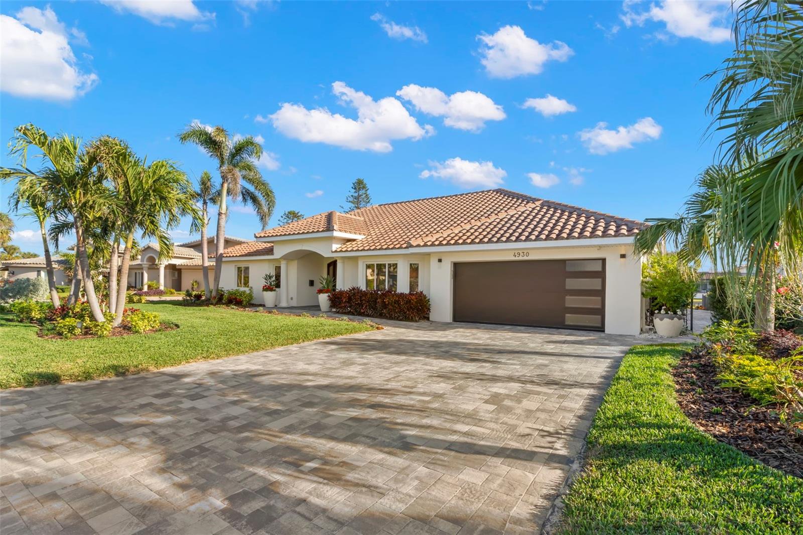 BAYWAY ISLES UNIT 1 - Residential