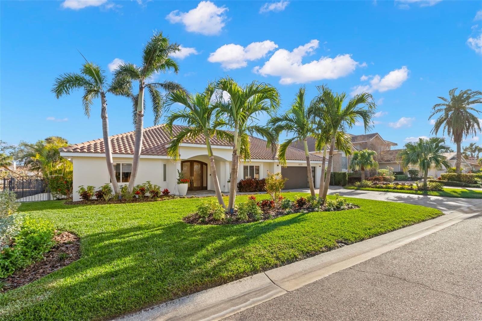 BAYWAY ISLES UNIT 1 - Residential