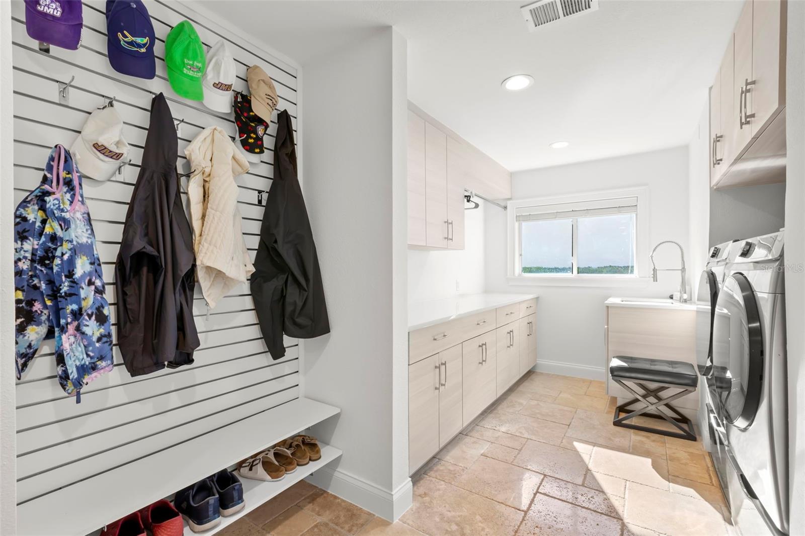 BAYWAY ISLES UNIT 1 - Residential