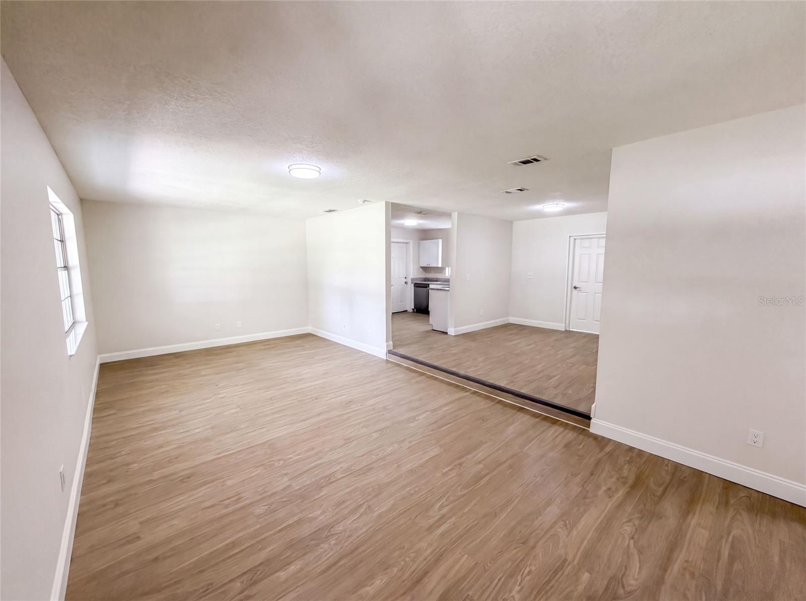 585 HEWETT DRIVE