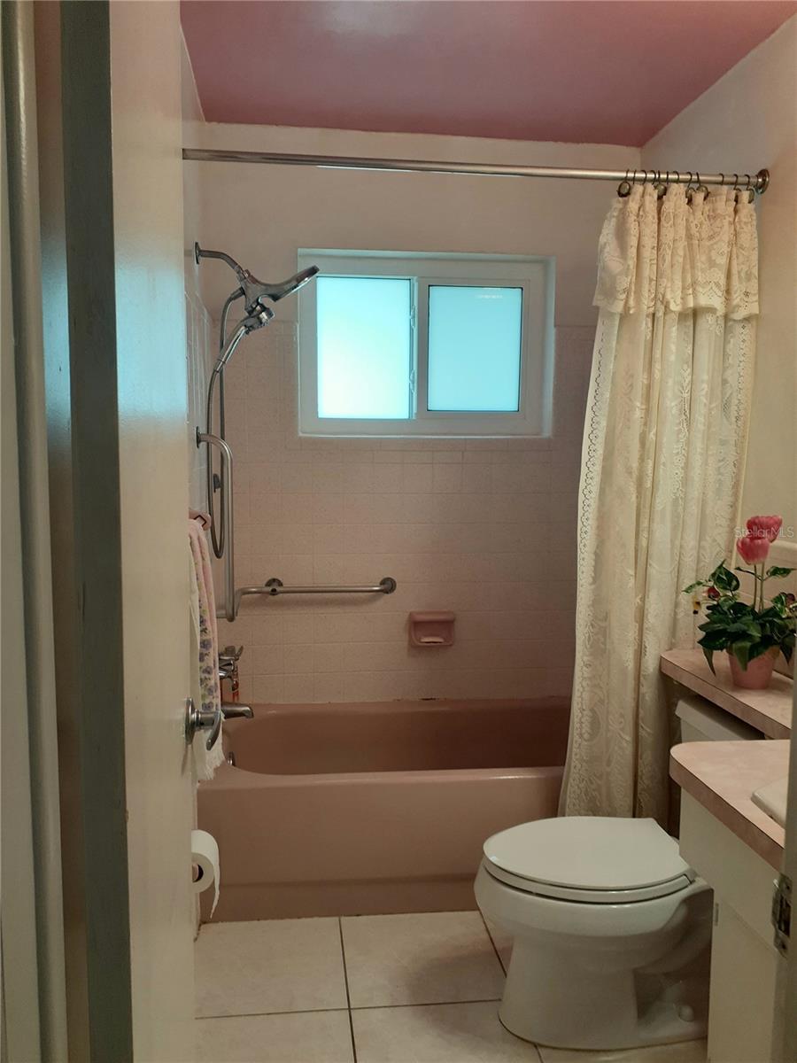 TAMARAC BY THE GULF 1ST ADD - Residential