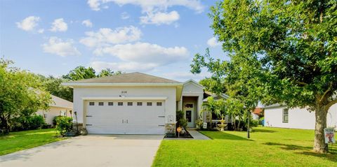 A home in WINTER HAVEN