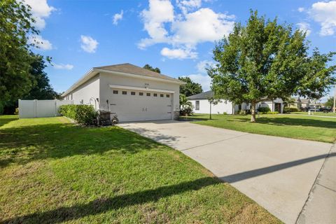 A home in WINTER HAVEN