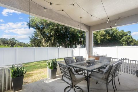 A home in WINTER HAVEN