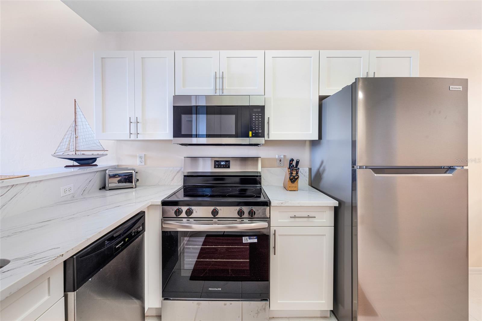 HARBOR PLACE VISTAS CONDO - Residential