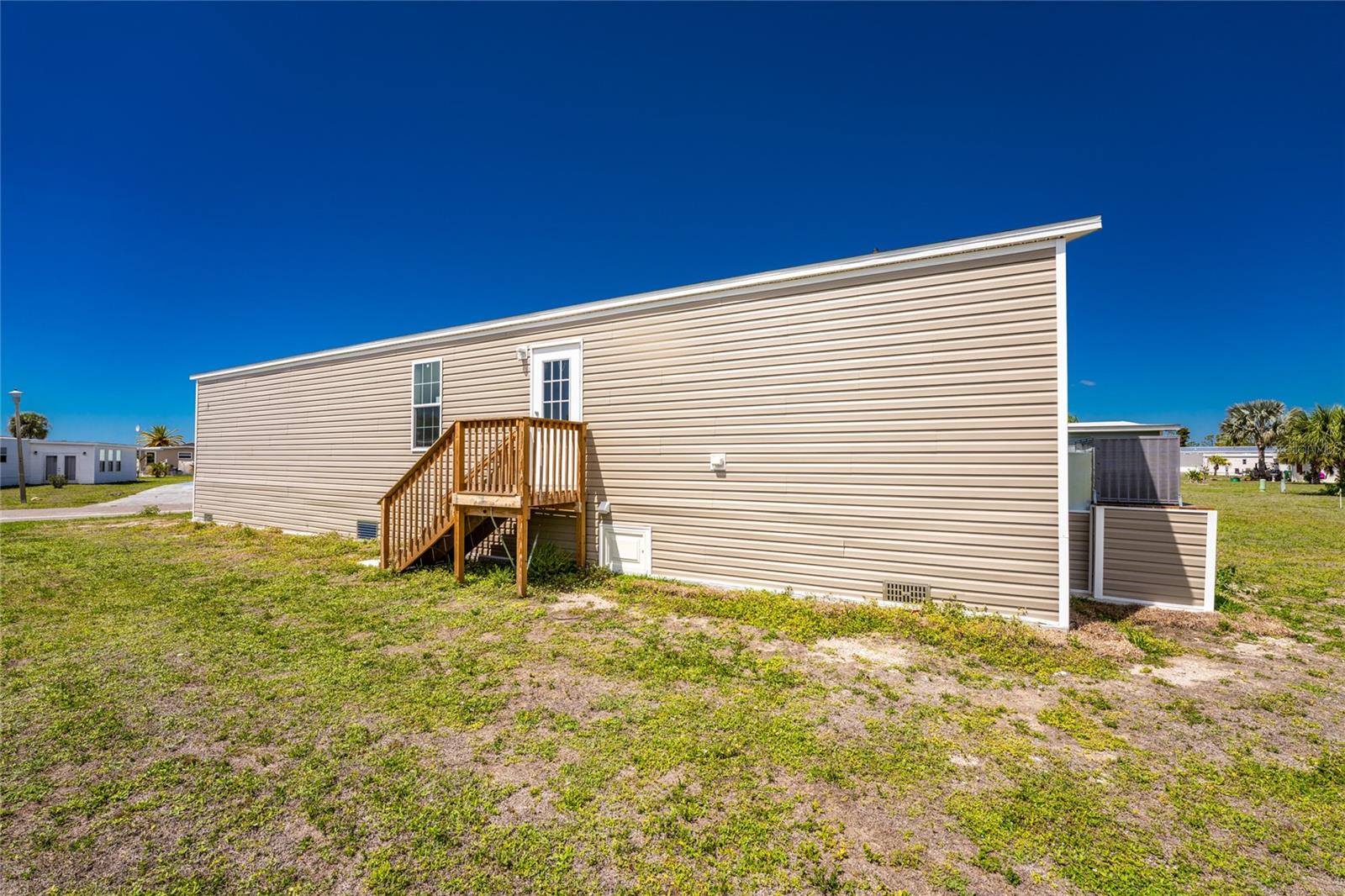 VILLAGE HOLIDAY LAKE - Residential