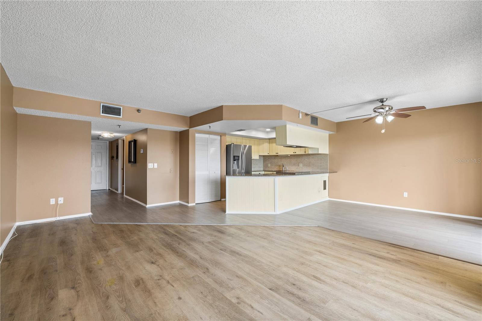 LIGHTHOUSE HARBOR MARINA CONDO - Residential