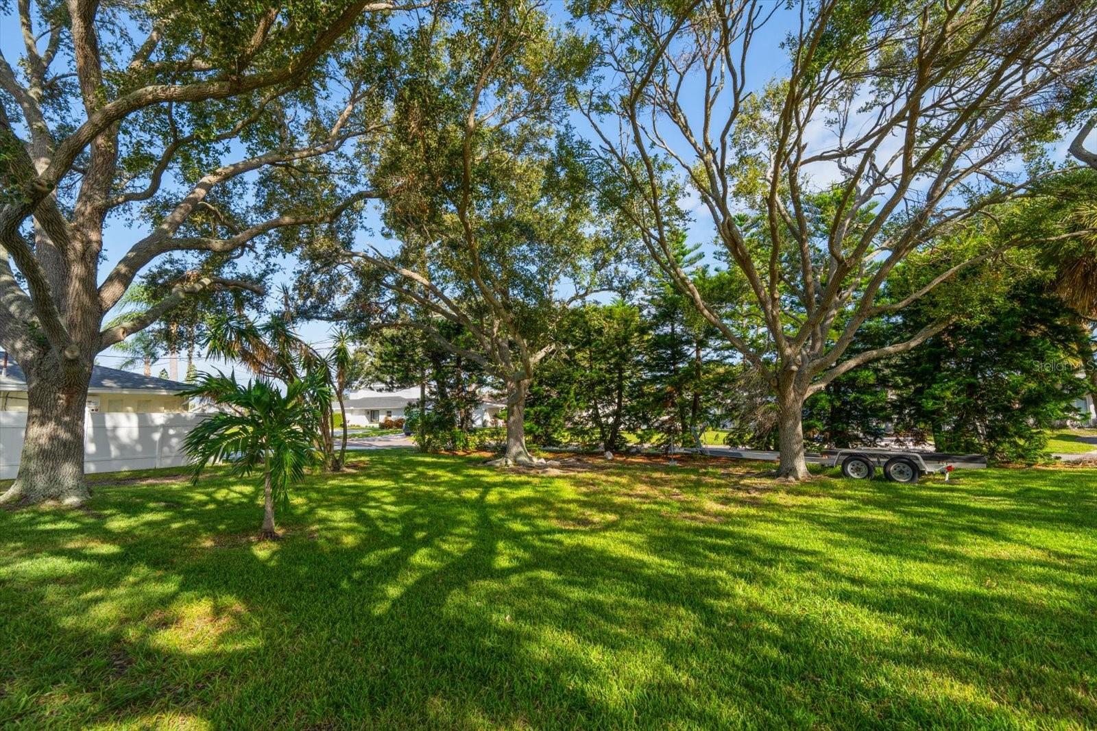HARBOR HILLS ESTATES - Residential
