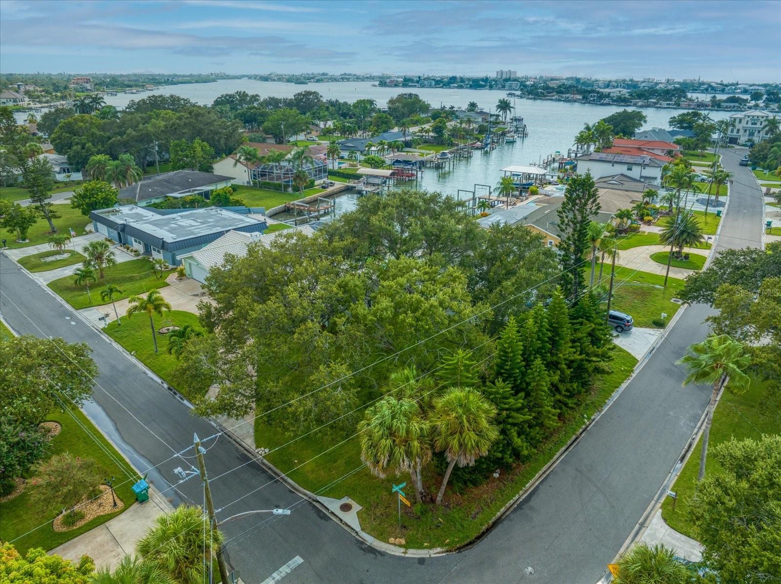 HARBOR HILLS ESTATES - Residential