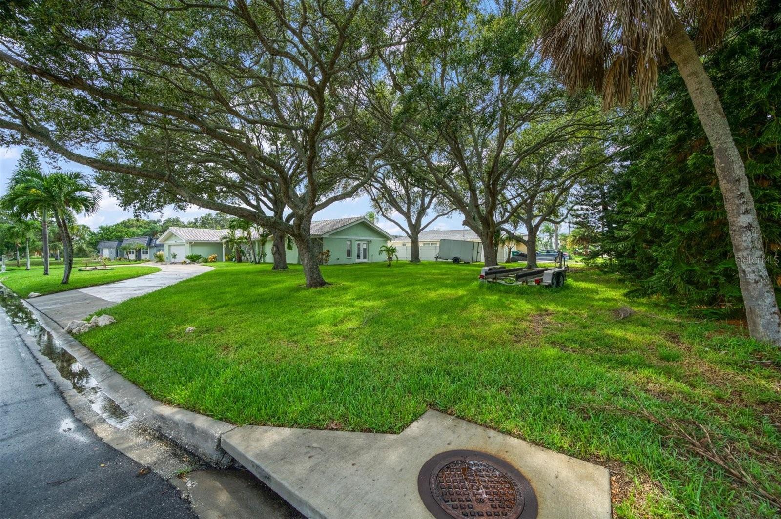 HARBOR HILLS ESTATES - Residential