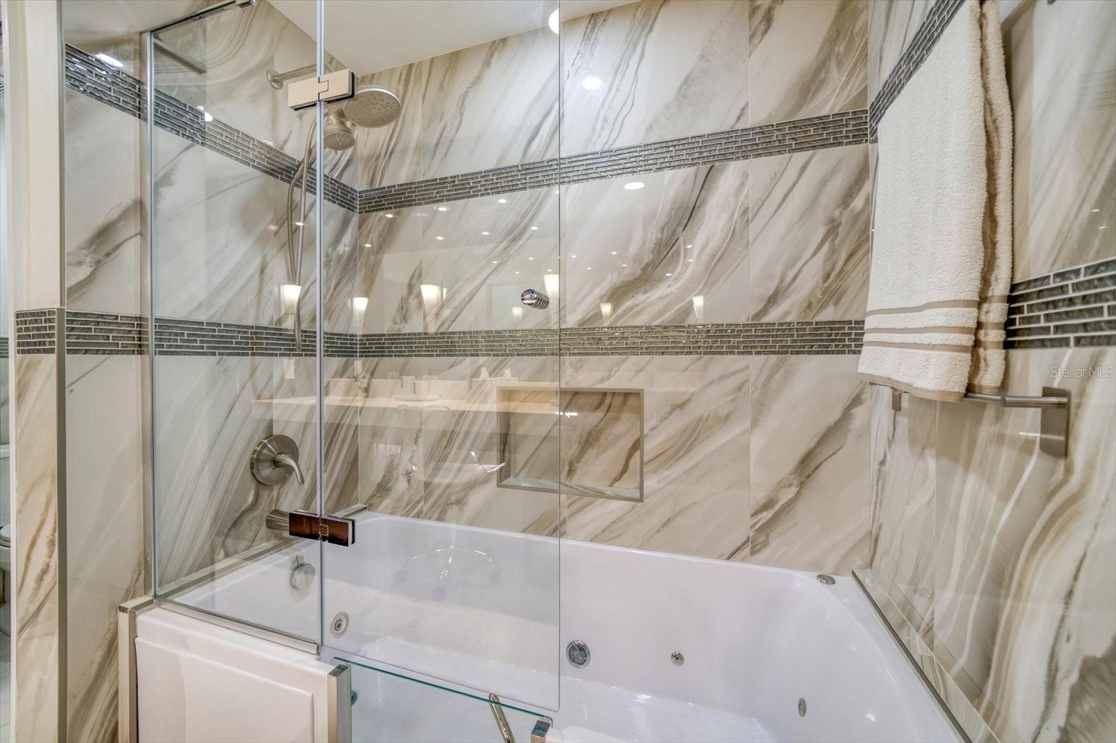 HARBOR HILLS ESTATES - Residential