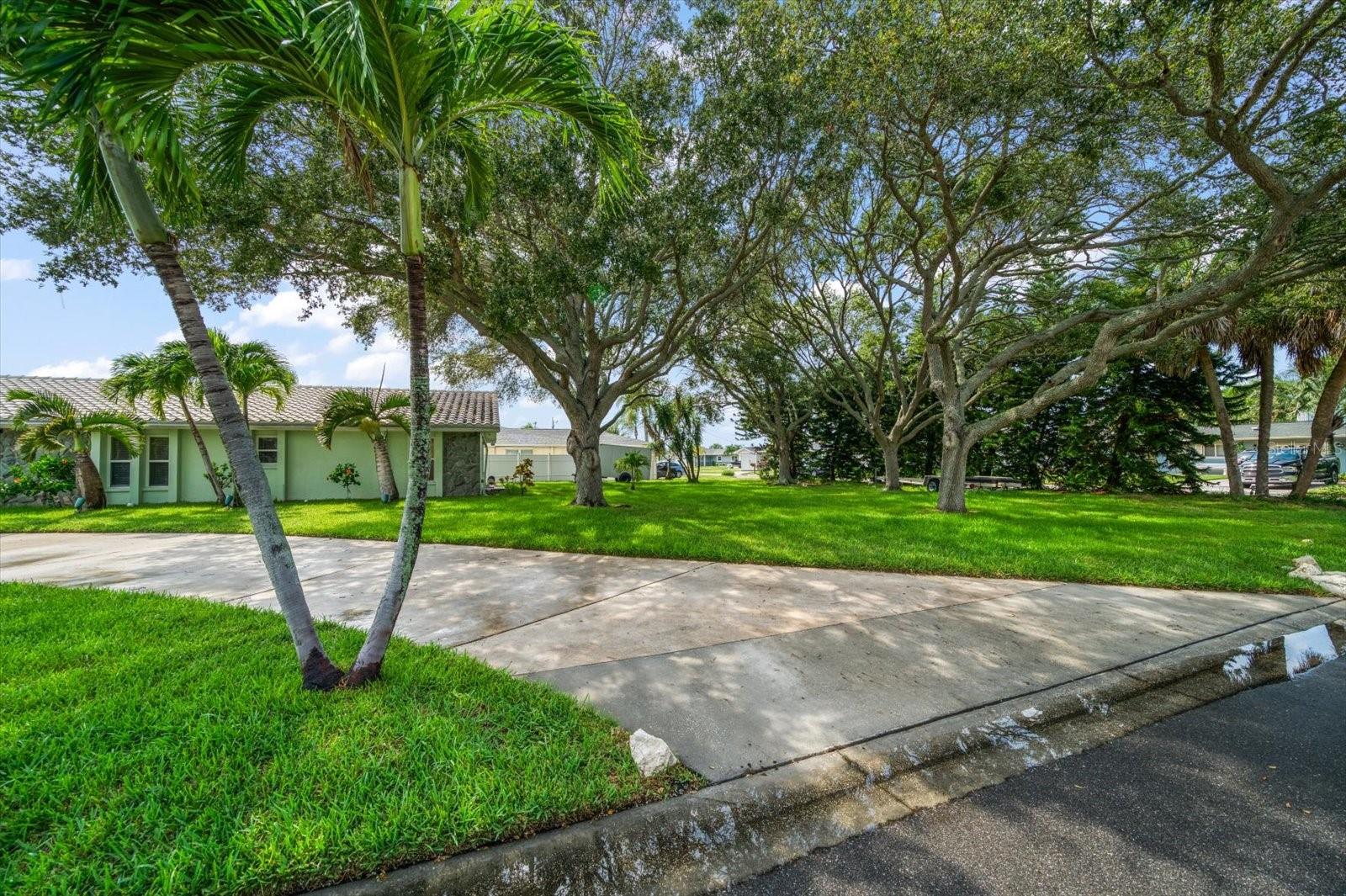 HARBOR HILLS ESTATES - Residential