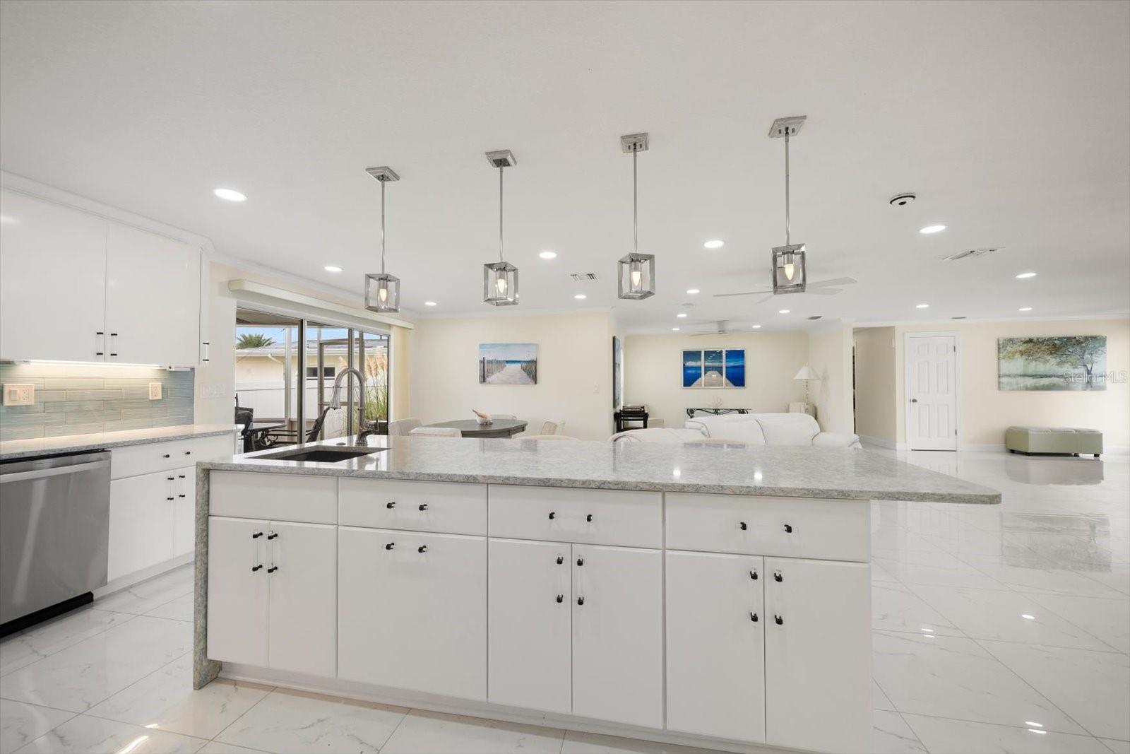 HARBOR HILLS ESTATES - Residential