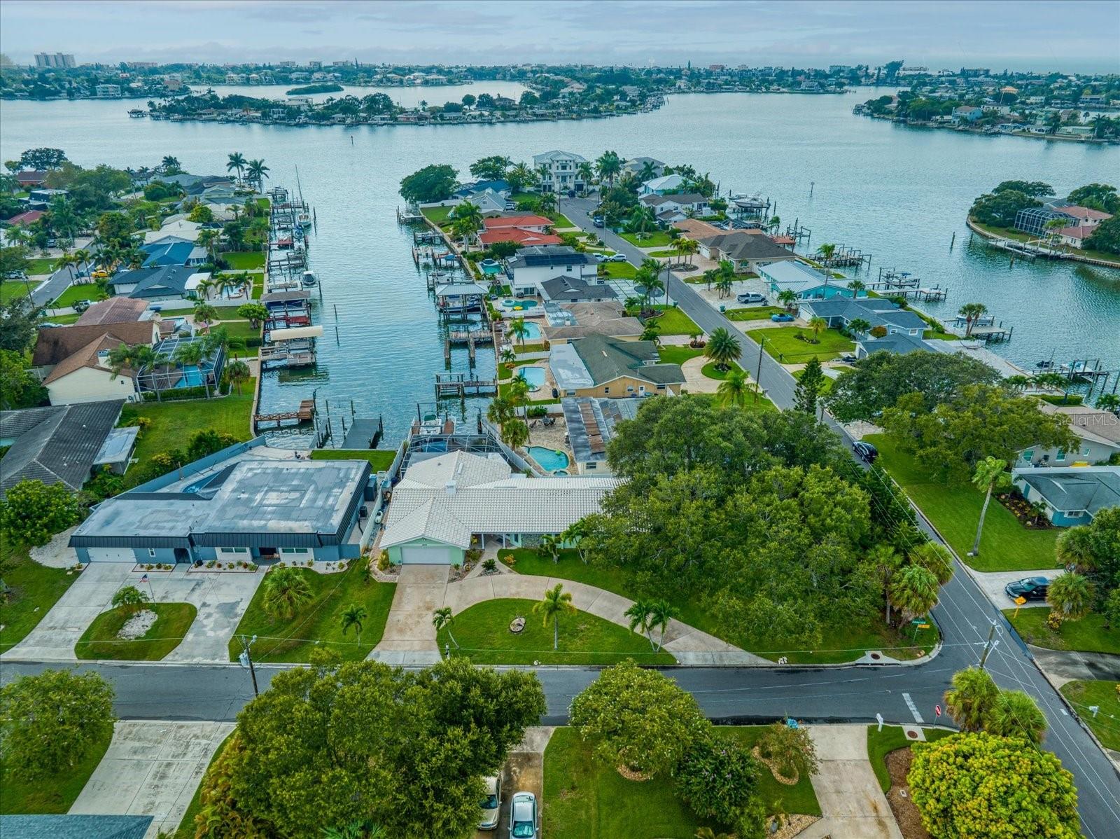 HARBOR HILLS ESTATES - Residential