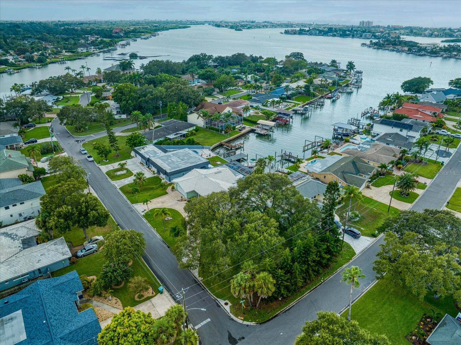HARBOR HILLS ESTATES - Residential