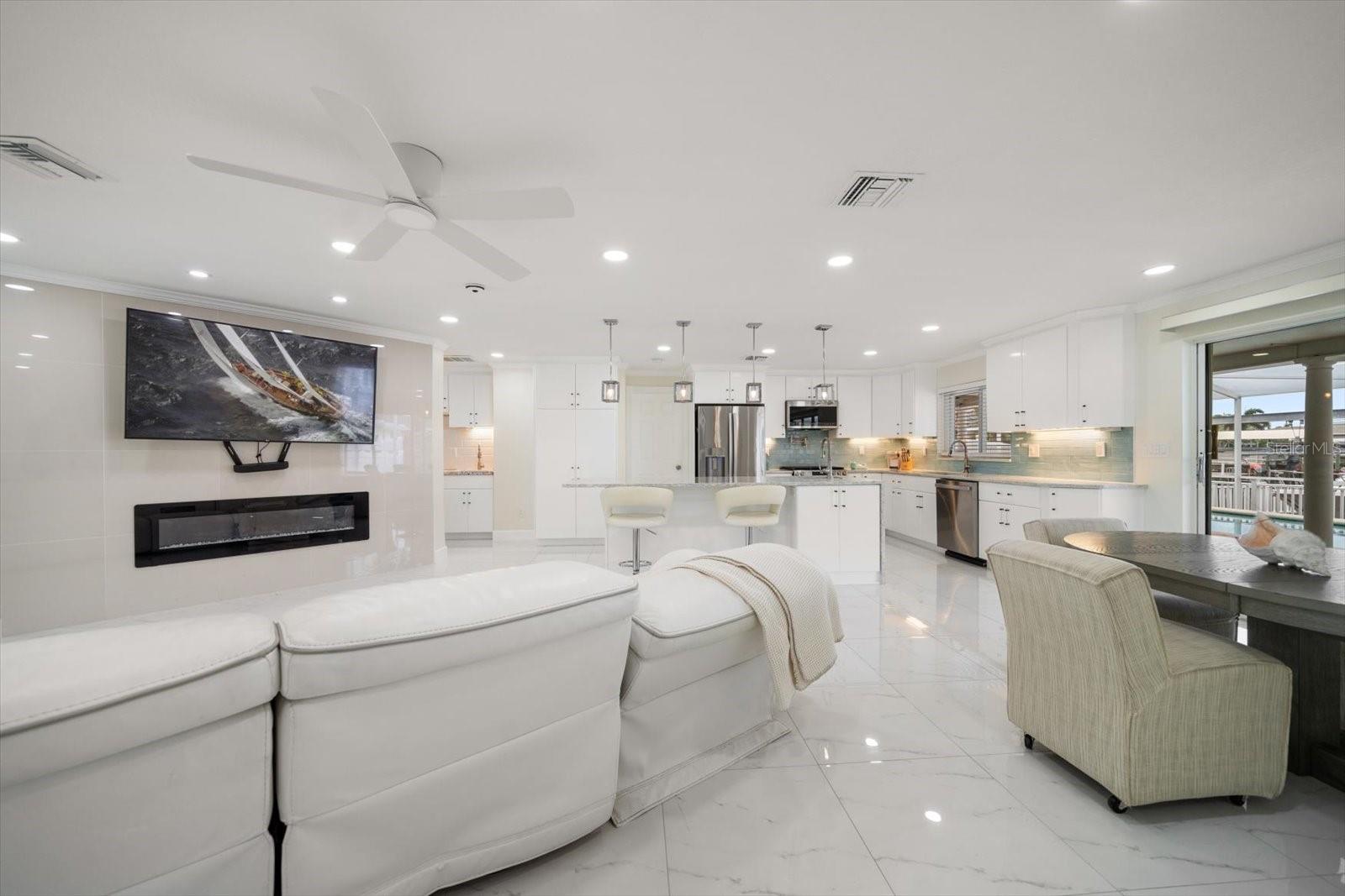 HARBOR HILLS ESTATES - Residential