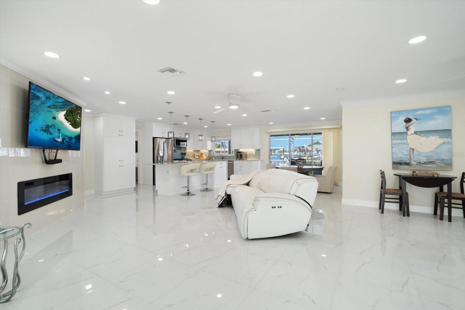 HARBOR HILLS ESTATES - Residential